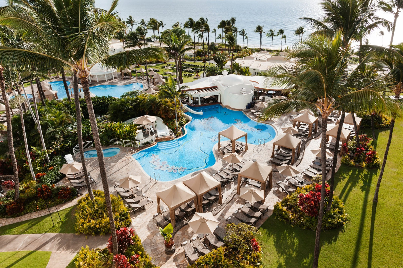 Albercas de Fairmont Kea Lani frente al mar, Maui